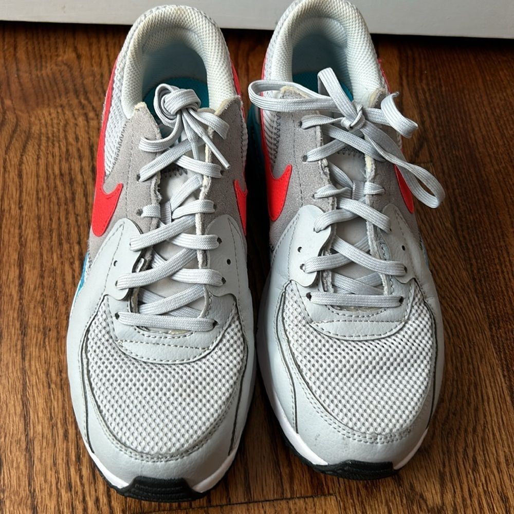 Nike Women's Air Max Size 7.5 - Picture 2 of 6